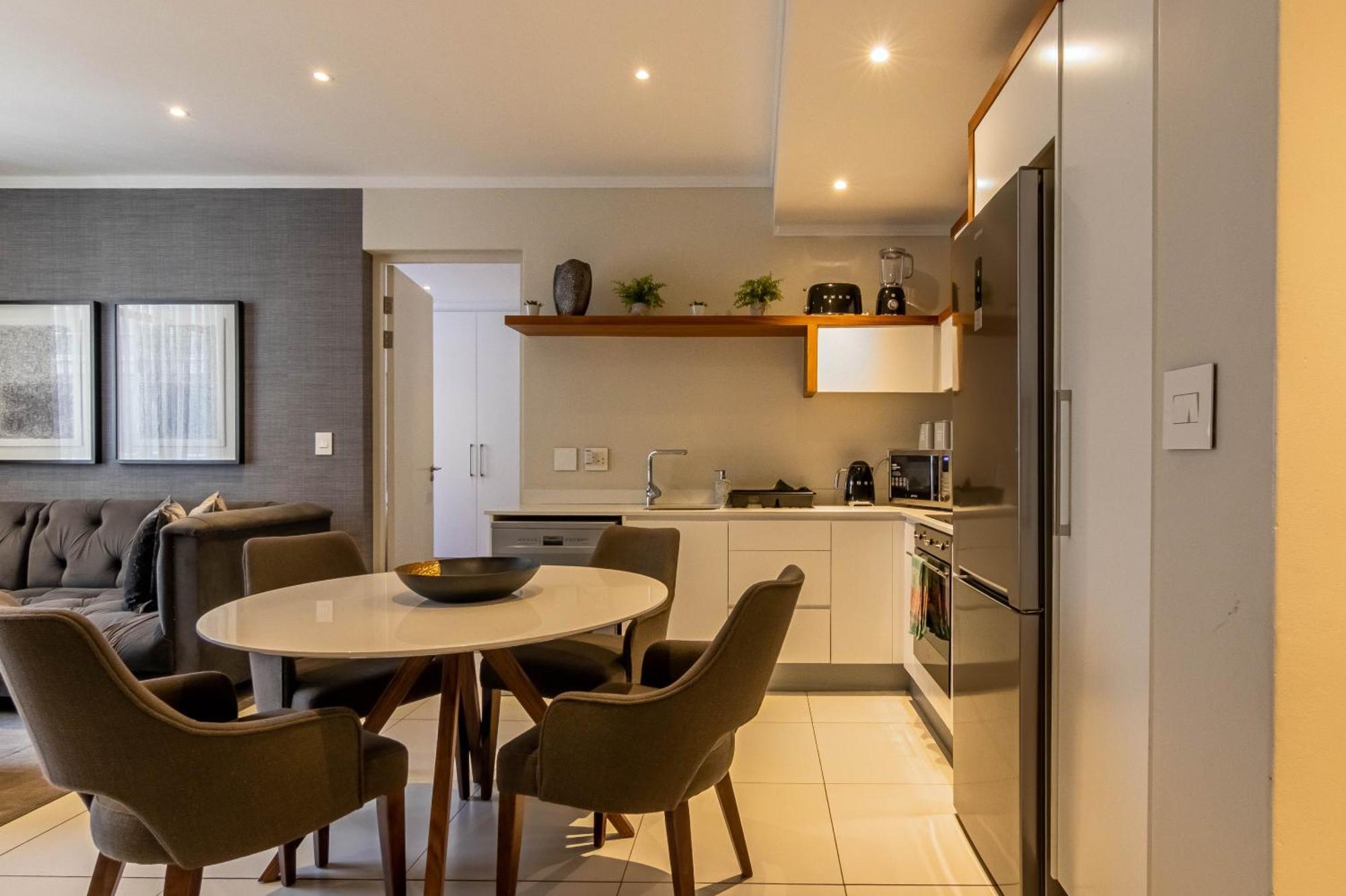 Cgrsa Apartments Sandton Johannesburg Exterior photo